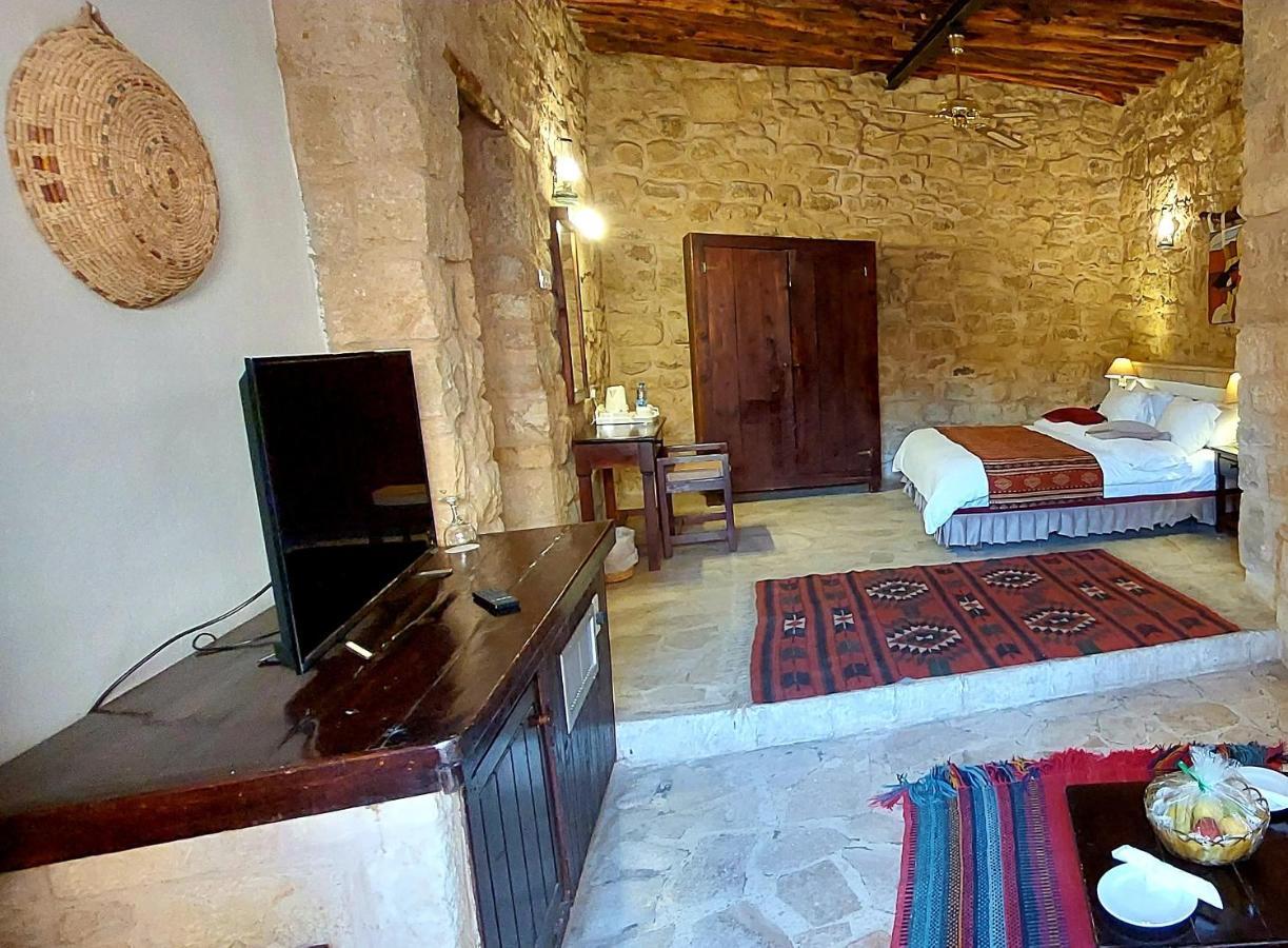 Hayat Zaman Hotel And Resort Petra ワディ・ムーサ エクステリア 写真